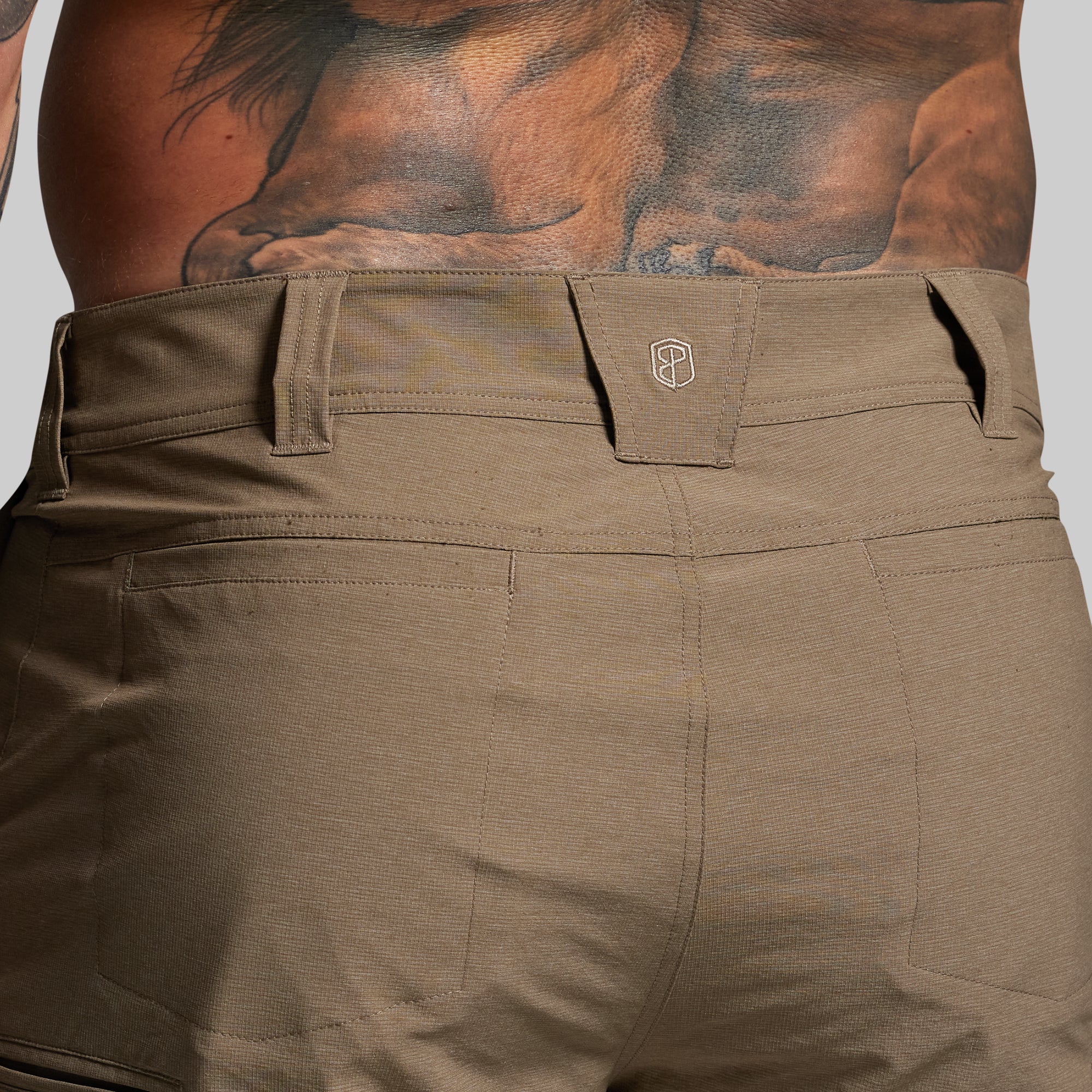 Traverse Short 9" (Khaki)