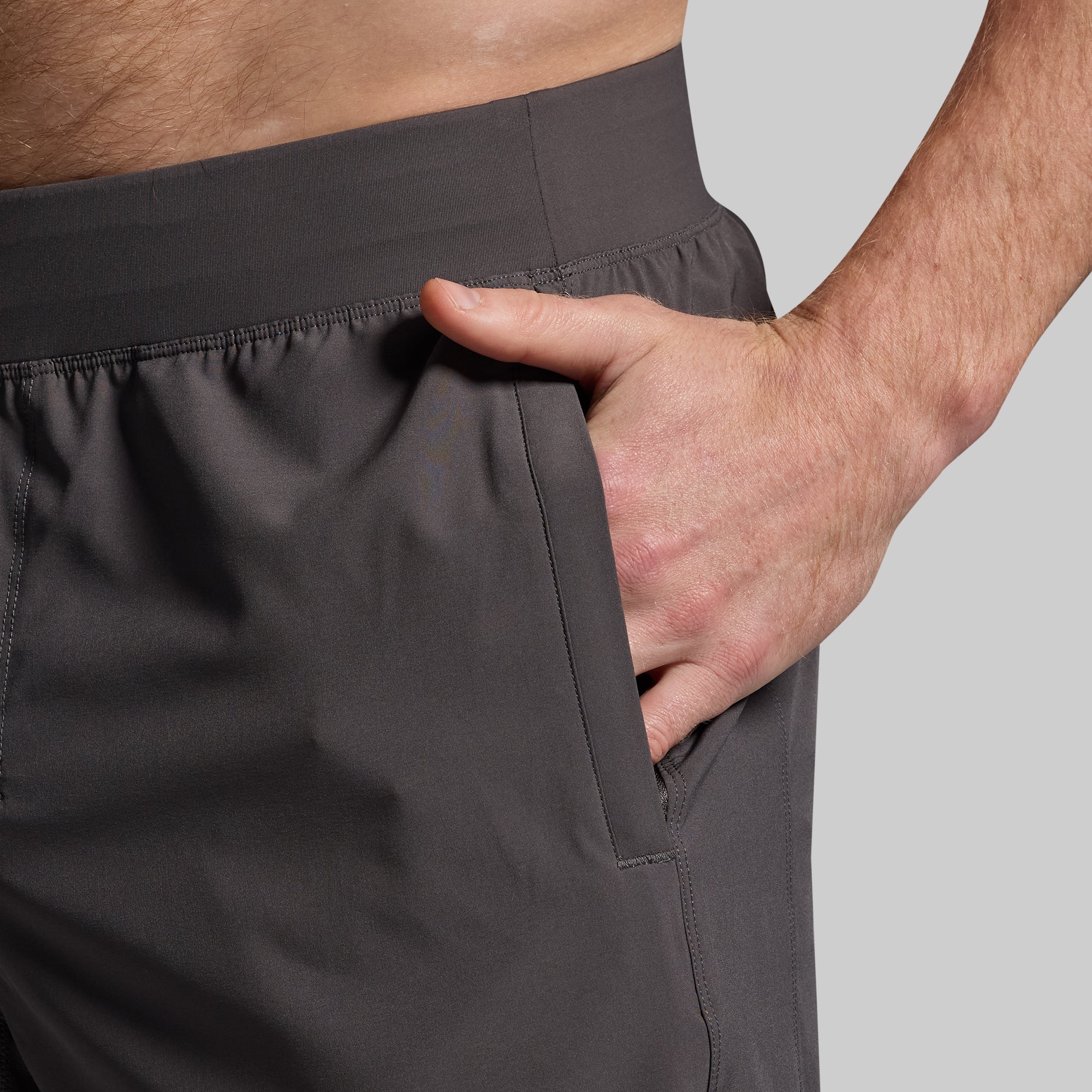 Versatile Short 7" (Gunmetal)